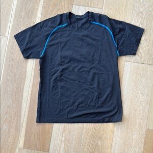 lululemon athletica Black and Blue Short Sleeve Tee